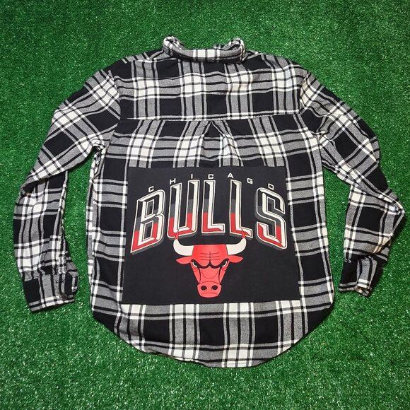 wild fable Tops - NBA Chicago Bulls flannel shirt